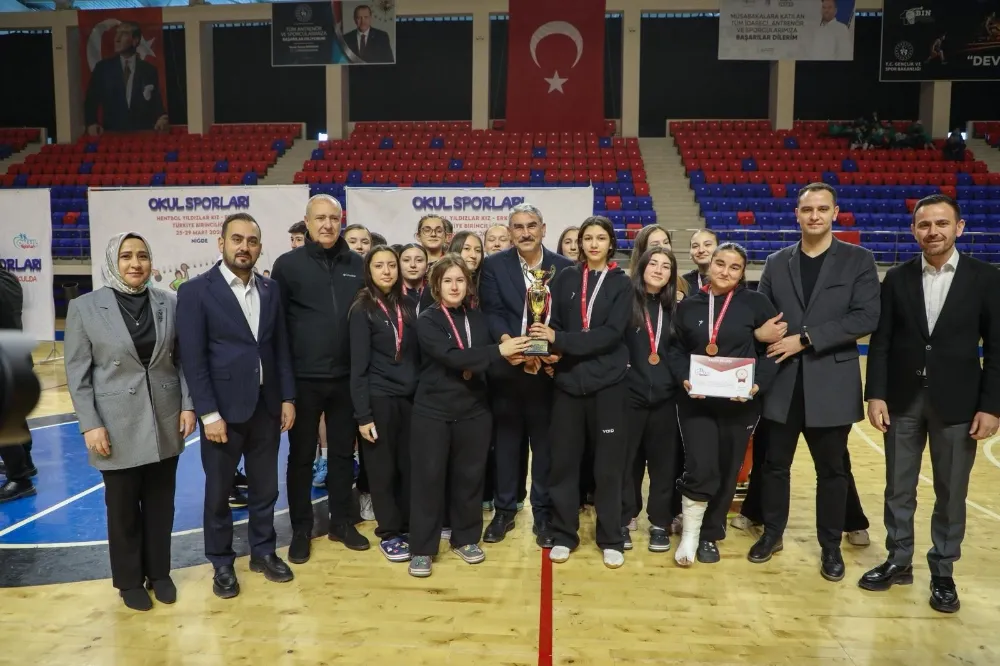 Niğde’de Hentbol Heyecanı Finalle Taçlandı