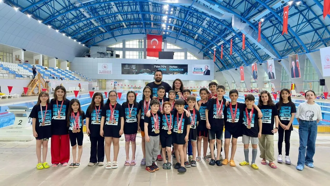 23 Nisan Kupası Yüzme Şenlikleri Tamamlandı