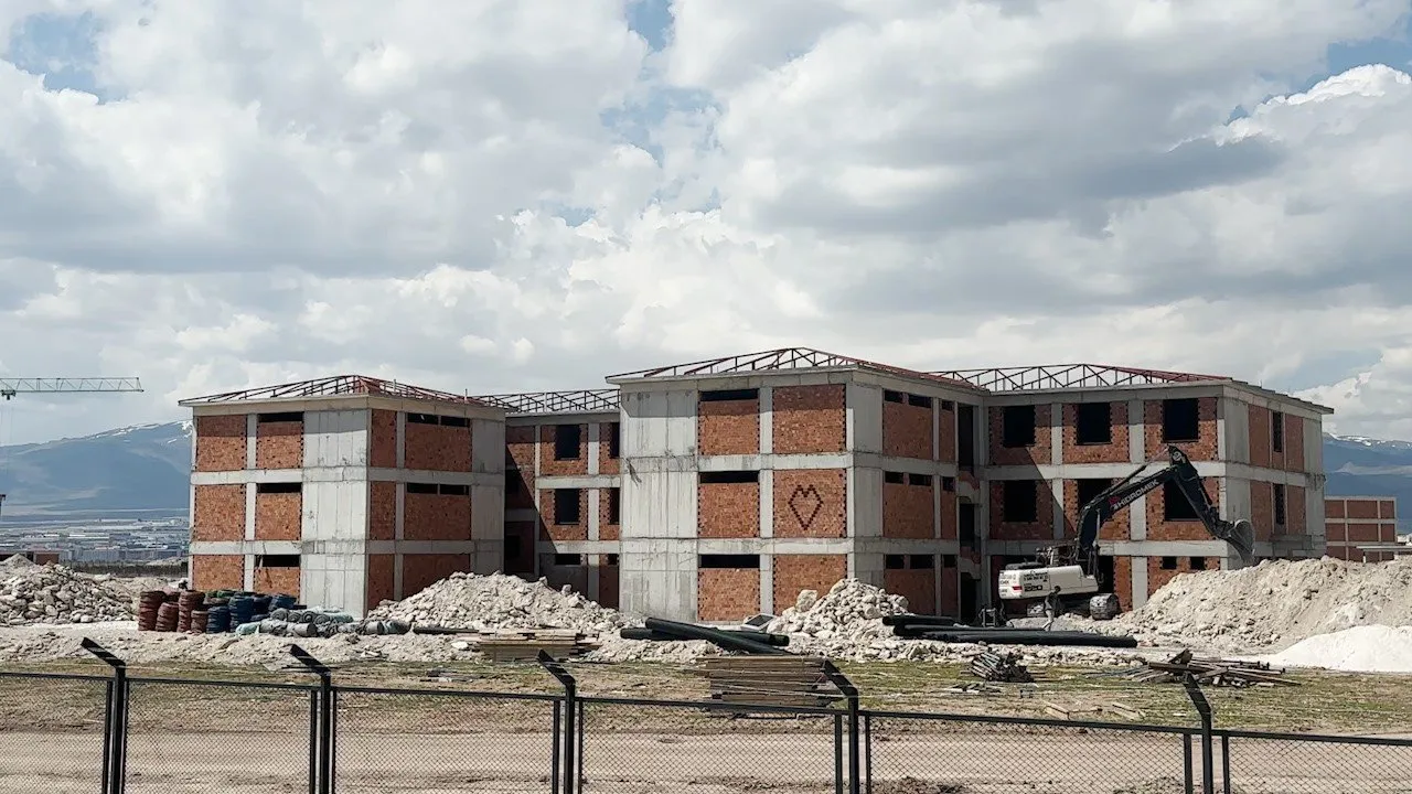 Niğde'de Cezaevi İnşaatında İşçi Yüksekten Düştü