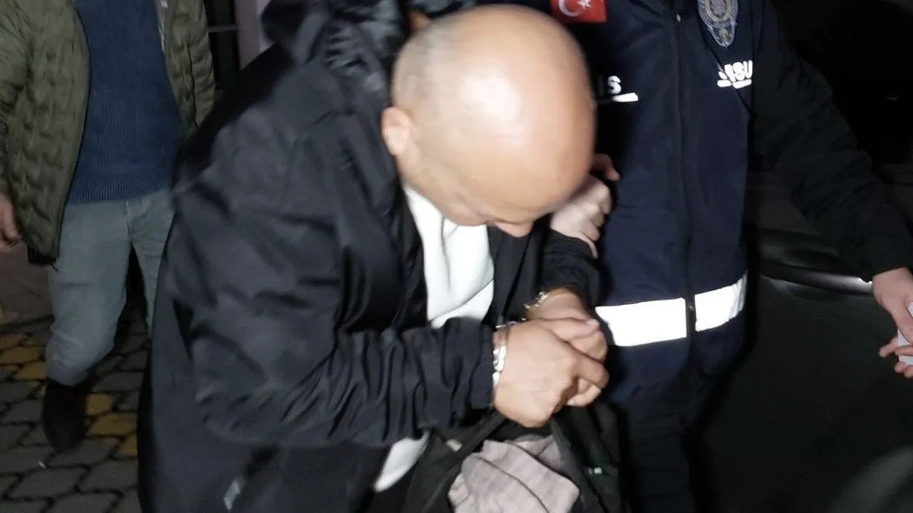 Balıkçı Barınağında Emekli Polisi Bıçaklayan Şahsa 5 Yıl 5 Ay Hapis Cezası