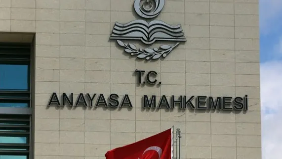 Avukatlara Sosyal Medya Reklam Kısıtlaması Getirildi