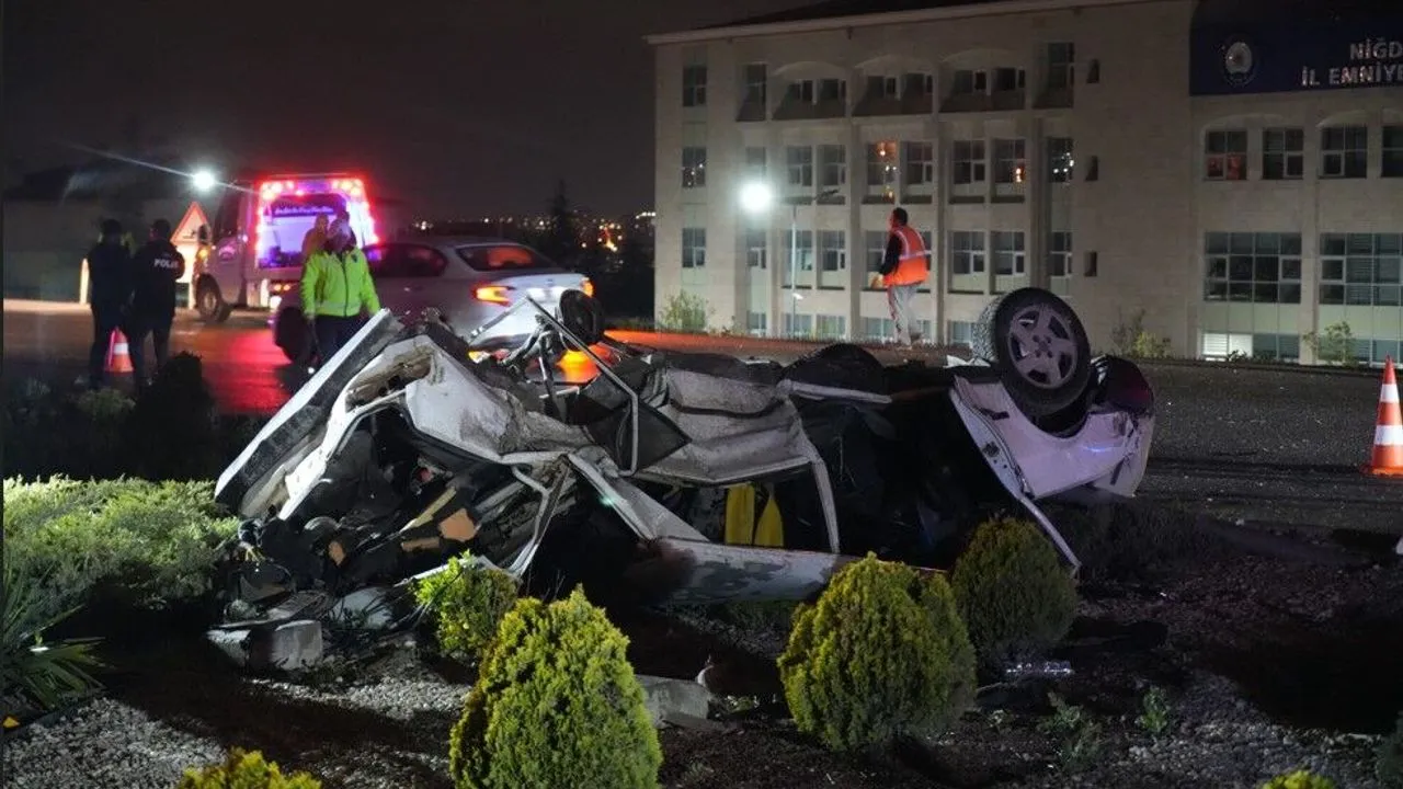 Niğde'de 2'si Ağır 4 Yaralı: Feci Trafik Kazası