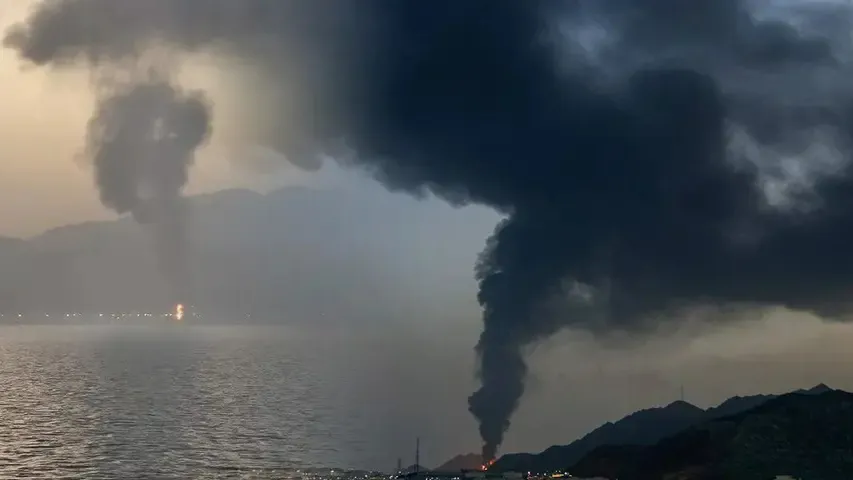 İran'dan BAE'ye füze ve İHA saldırısı: Petrol tesisinde yangın çıktı