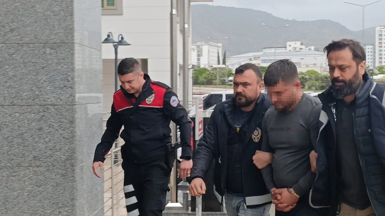 Cinayet Zanlısı Adliyeye Sevk Edildi