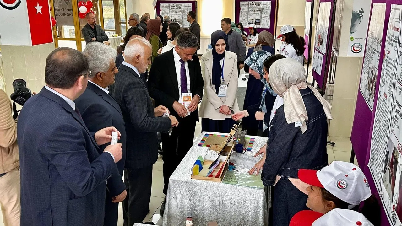 Geleceğin Bilim İnsanları Niğde'de Sergileniyor