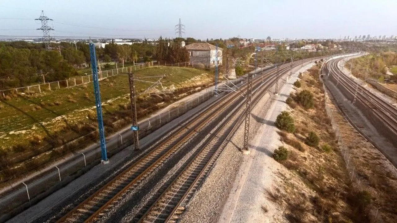 TCDD, Demiryolu Hatlarında İlaçlama Çalışmalarına Başlıyor